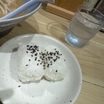 中華そば&じゃこめし ゆ希 - 俵むすび（2個）