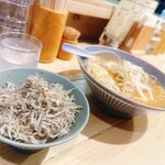 中華そば&じゃこめし ゆ希 - ワンタン麺（大盛り）+じゃこ飯