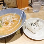 中華そば&じゃこめし ゆ希 - 中華そば+俵むすび（2個）