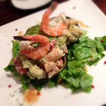 Bistro Roven - 海老とアボカドのタルタルサラダ Ｍサイズ（950円）