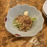 酒のみ屋 魚久 - 島らっきょうの塩漬け