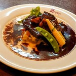 洋食 三浦亭 - ビーフシチュー (1800円)