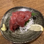 あした家 - 生本鮪中落ち。キレイな色で柔らかく、全くスジなし。