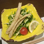 一張羅 - 骨せんべいの季節サラダ