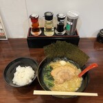 横浜家系ラーメン 帝壱家 - 