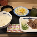 松屋 - カルビ焼肉定食(^ ^)
