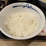 松屋 - おかわり、並の半分くらい\(//∇//)\