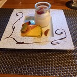 リストランテ 谷澤 - ミニドルチェのパンナコッタとフルーツ(パスタコース/税込3000円)