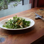 Hachihare - 紋甲イカとルッコラのサラダ