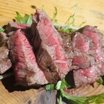 肉小屋 - 黒毛和牛の塊極焼