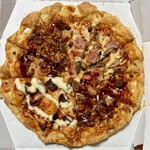 ドミノ・ピザ - 料理写真:ワールドドミノ欧州編のLサイズのチーズンロールツイスト