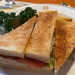 ザ・カフェ - クラブハウスサンド