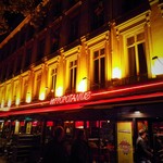 Hippopotamus - フランスにあるアメリカンテイストを味わえるステーキやハンバーグ等を中心としたチョット大人なファミリーレストランって感じのお店でした。