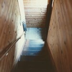 caffe るるど - 出入口少々急階段 お子様ご年配の方にはご配慮を