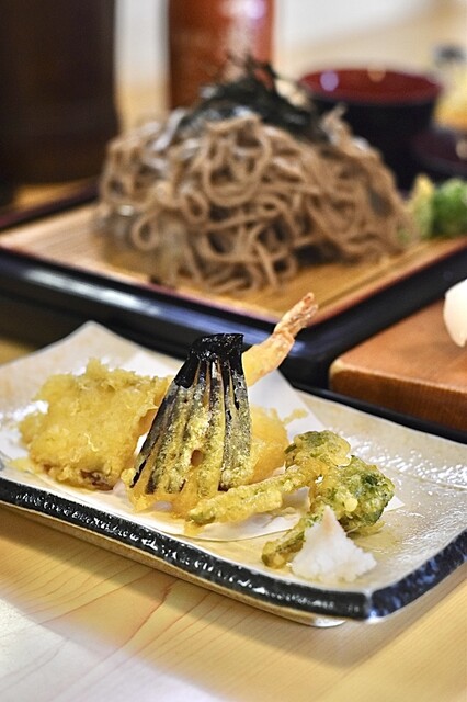 Yuraku Sushi photo 2