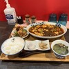 中華川食堂 - Aセット(麻婆豆腐、唐揚げ2個、ご飯、味噌汁、ザーサイ、お団子)