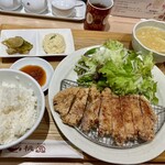 台湾から揚げとパイクー専門店 桃園 - 国産豚の排骨（パイクー）ランチ