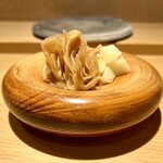 鮨 やくしどう - ガリ