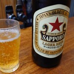 大衆酒場 若林 - 赤星(大瓶)　550円
