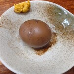 大衆酒場 若林 - 煮玉子　100円