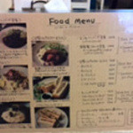 シエロアスール・カフェ - フードメニューは11時～19時まで。ランチタイム以外でも食事可能です。