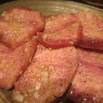 焼肉  炭聖 - タン塩（特上は売り切れで食えず）これで通常タン