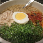 焼肉  炭聖 - 冷麺（白）