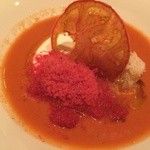 リストランテ ラ・バリック トウキョウ - トマトと夏野菜の冷製スープ　毛蟹添え 
      