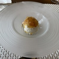 唐草館 - 蟹とカリフラワーのムース　オマールエビのコンソメジュレ