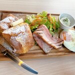 24/7 cafe apartment - 