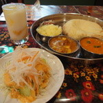 シルジャナ - 無理を言って小さなチーズナン。（価格は同じ）