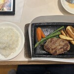 赤坂 - 手作りハンバーグステーキ230gと大盛ライス