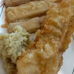 讃岐うどん 條辺 - かしわ天 込200円 と ごぼう天 込150円