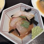 田中田式海鮮食堂 魚忠 - 鯛刺身胡麻醤油