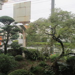 明治屋食堂 - 店内から庭