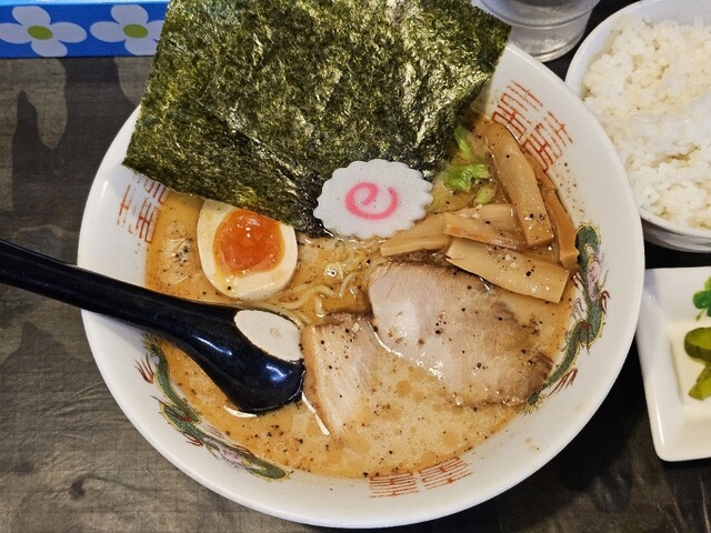らーめん麺次郎 - 米内沢（ラーメン）の写真