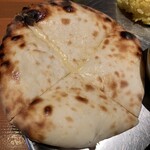 タンドールバル カマル2号 - チーズクルチャ