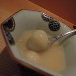 衛藤 - 桃ぜんざい喰らう