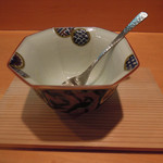 衛藤 - 桃ぜんざい喰らう