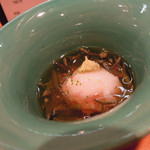 衛藤 - 温玉蓴菜　ズームアップ