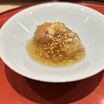 鮨 しみづ - 鯵（６日間熟成）、カツオ出しのジュレ
