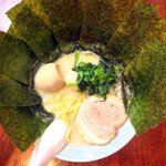 横浜家系ラーメン 魂心家 - 料理写真:味玉ラーメン（塩）＋のり