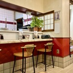 マルヤ - 【店内】カウンター席