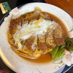 とんかつ健 - 煮カツもいいです。