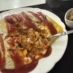 お食事の店 鯉城 - Ｗケチャップ童心にかえるウマさ