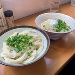 多田製麺所 - カウンターで。