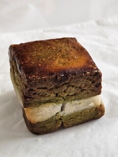 coffee&gallery zawa zawa - スコーン　宇治抹茶×桜あん