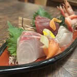 個室居酒屋 花道 - お刺身の盛り合わせ