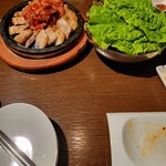 コリアンダイニング クオンズ - ヤンニョムチキン