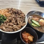 石臼挽き生そば 炭火焼肉丼 さくら - 